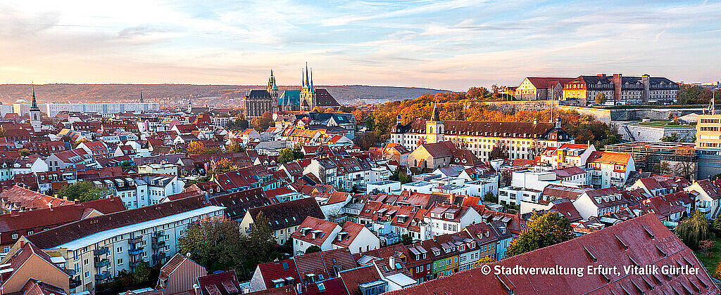 Blick auf die Innenstadt von Erfurt mit Dom und Petersberg; Bildrechte: Stadtverwaltung Erfurt, Vitalik Gürtler