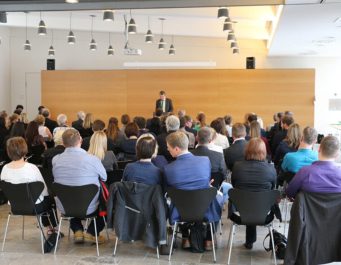 Zeugnisse für zweites Staatsexamen übergeben