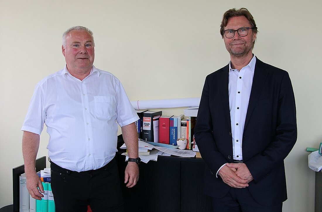 Andreas Walter, Direktor des Arbeitsgerichts Erfurt und Justizminister Dirk Adams