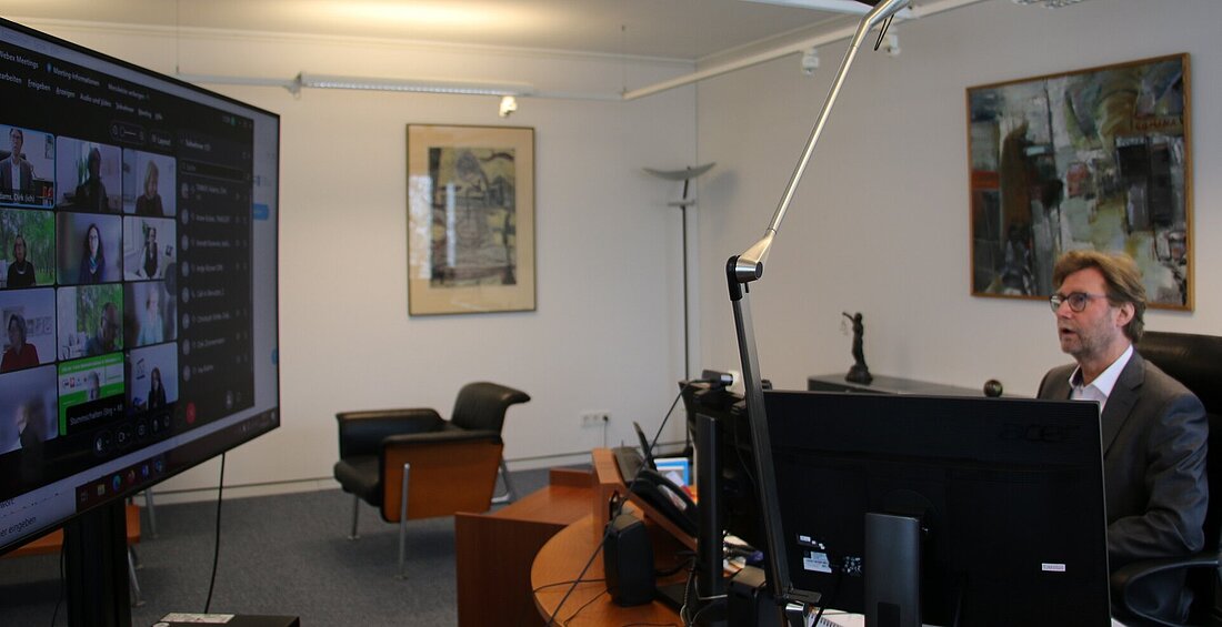 Migrationsminister Dirk Adams tauscht sich mit verschiedenen Akteuren über die Unterstützung von Geflüchteten aus der Ukraine in Thüringen aus.