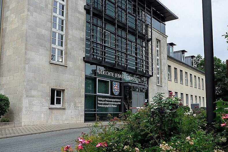 Eingangsbereich des Thüringer Oberverwaltungsgerichts