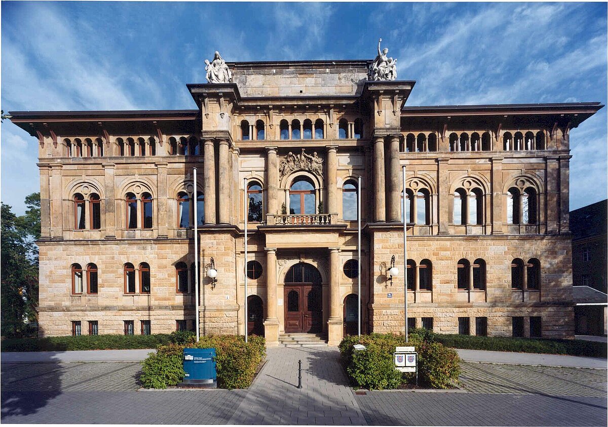 Vorderansicht des Finanzgerichts Gotha